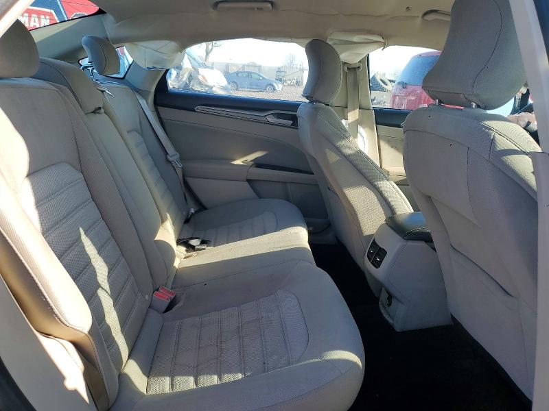 Photo 10 from auction – 2019 FORD FUSION with VIN 3FA6P0LU8KR257419