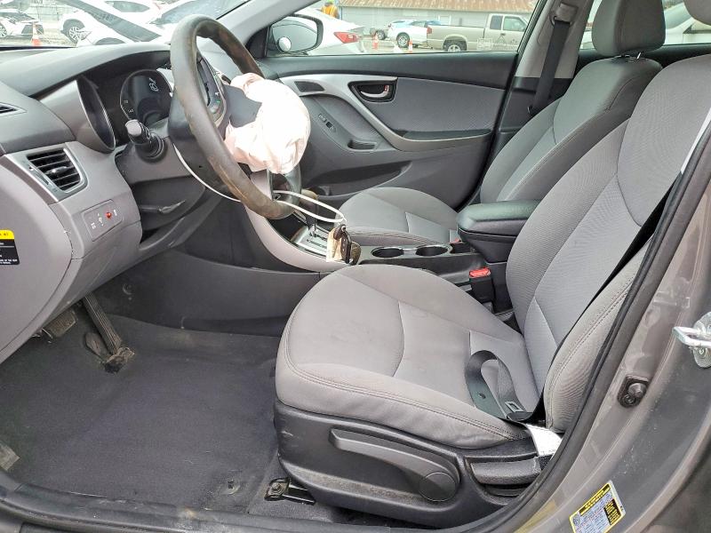 Photo 7 from auction – 2012 HYUNDAI ELANTRA GL with VIN 5NPDH4AE8CH127338