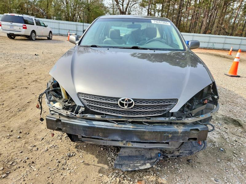 Photo 5 from auction – 2004 TOYOTA CAMRY LE with VIN 4T1BE32K14U809768