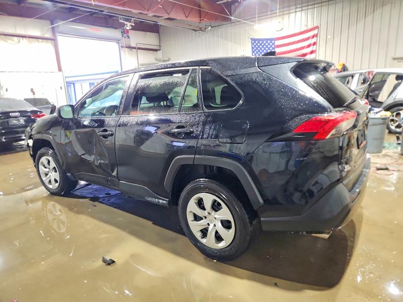 Photo 2 from auction – 2022 TOYOTA RAV4 LE with VIN 2T3F1RFV1NW285759