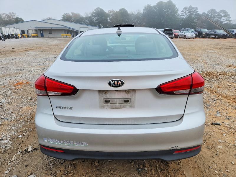 Photo 6 from auction – 2018 KIA FORTE with VIN 3KPFL4A71JE245645