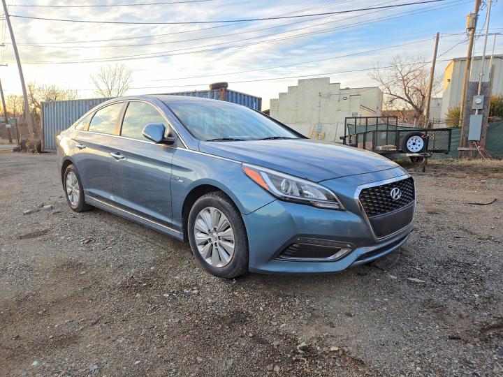 HYUNDAI SONATA 2016 with VIN KMHE24L16GA033211 - Photo from auction