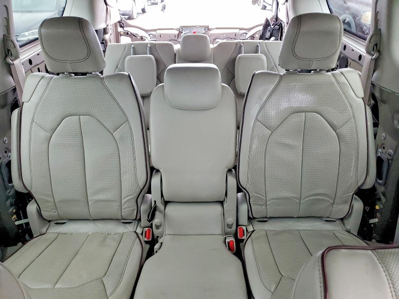 Photo 10 from auction – 2017 CHRYSLER PACIFICA with VIN 2C4RC1GG5HR817425