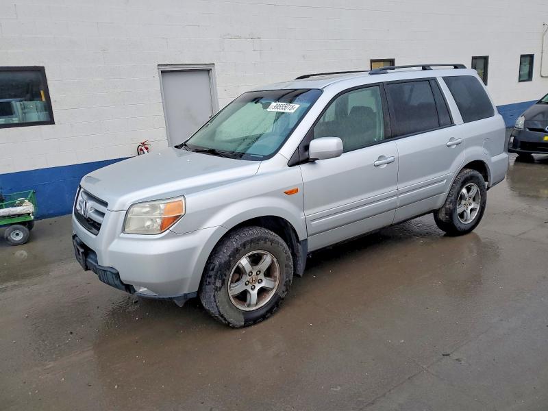 HONDA PILOT EXL 2007 with VIN 5FNYF18747B012334 - Photo from auction