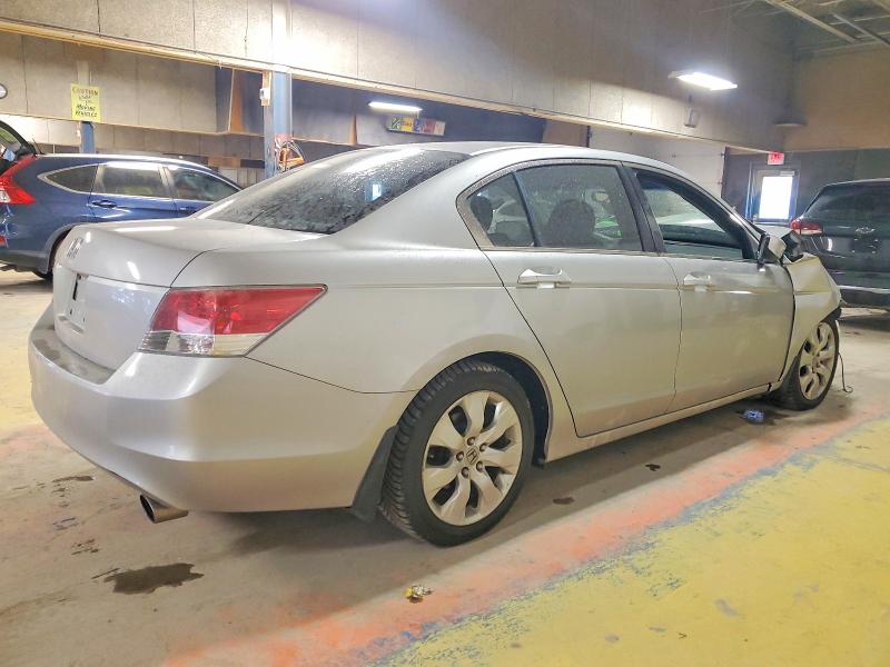 Photo 3 from auction – 2010 HONDA ACCORD with VIN 1HGCP2F72AA121814