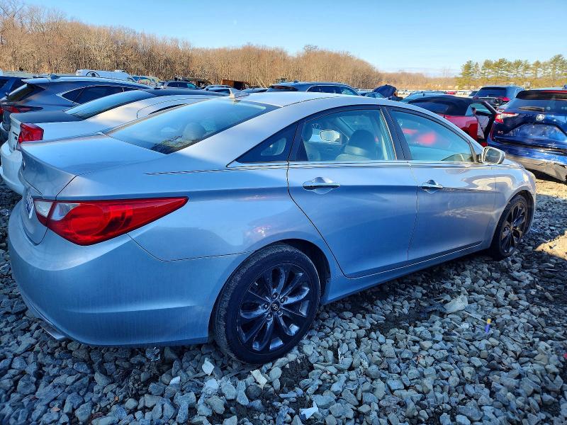 Photo 3 from auction – 2012 HYUNDAI SONATA SE with VIN 5NPEC4AC3CH366037