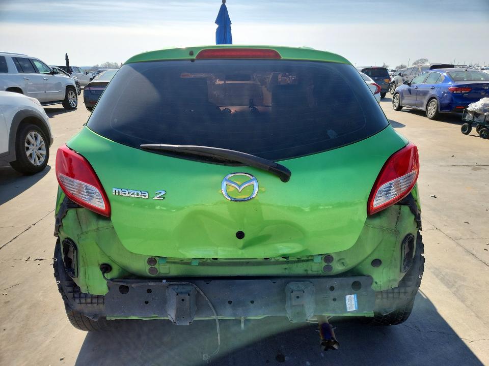 Photo 6 from auction – 2013 MAZDA MAZDA2 with VIN JM1DE1KY0D0164432