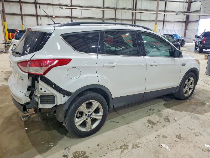 Photo 3 from auction – 2016 FORD ESCAPE SE with VIN 1FMCU9GX4GUB85516