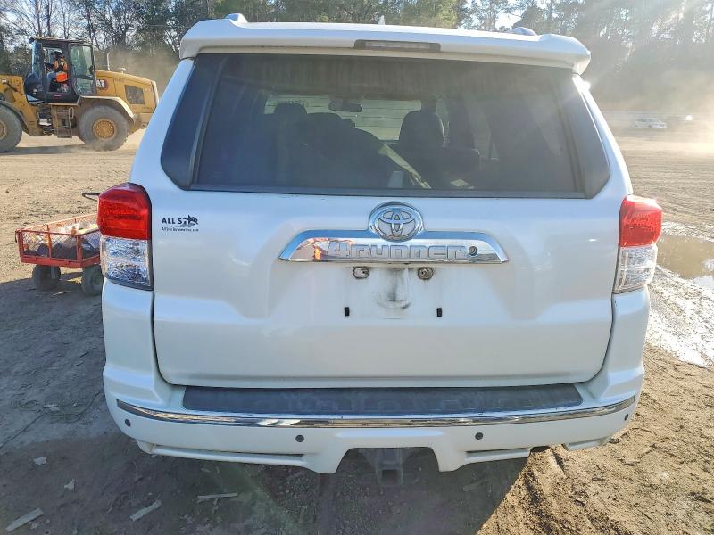 Photo 6 from auction – 2011 TOYOTA 4RUNNER SR with VIN JTEZU5JR3B5032027