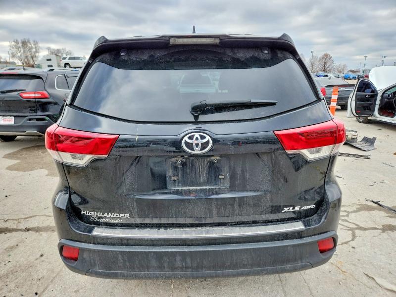 Photo 6 from auction – 2017 TOYOTA HIGHLANDER with VIN 5TDJZRFH3HS431050