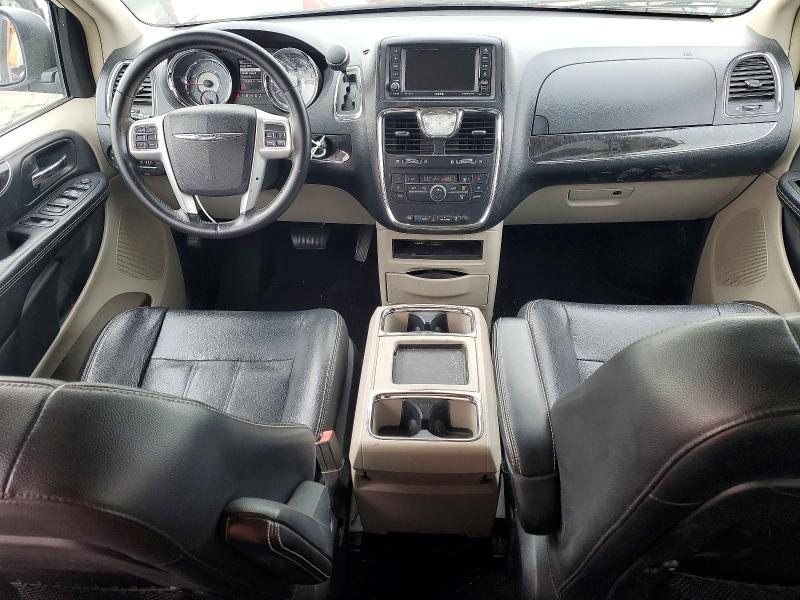 Photo 8 from auction – 2014 CHRYSLER TOWN & COU with VIN 2C4RC1BG0ER440912