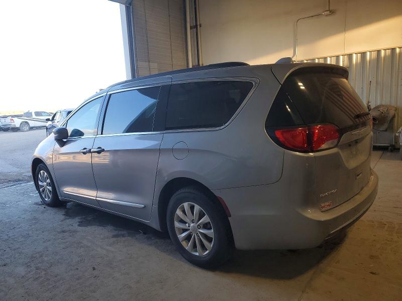Photo 2 from auction – 2017 CHRYSLER PACIFICA T with VIN 2C4RC1BGXHR704044