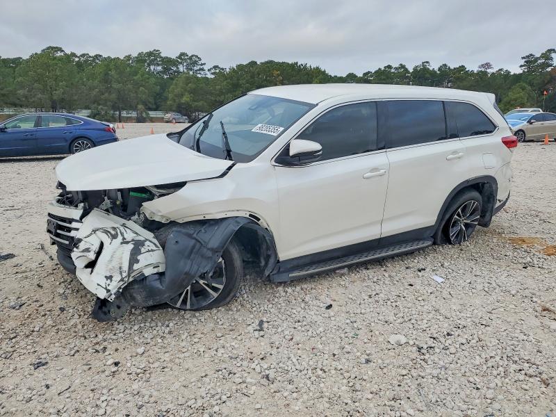 TOYOTA HIGHLANDER 2019 with VIN 5TDZARFH4KS047215 - Photo from auction