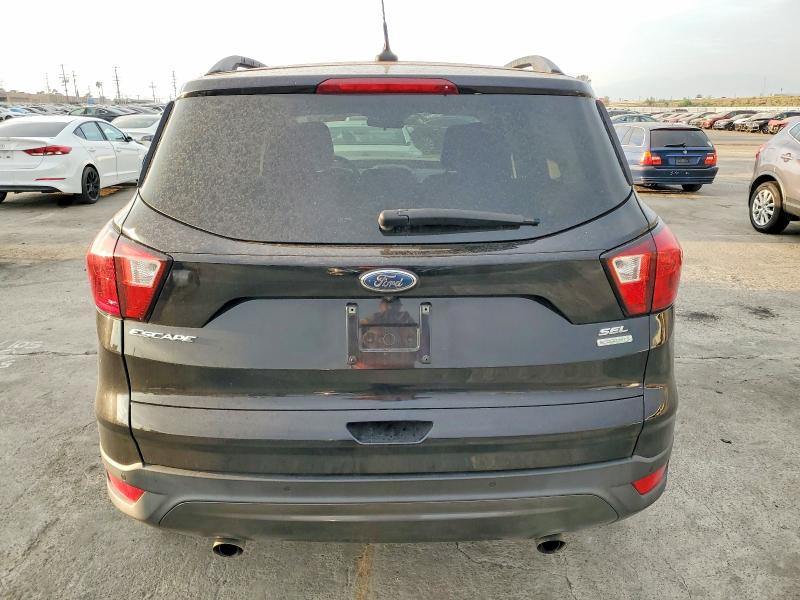Photo 6 from auction – 2019 FORD ESCAPE SEL with VIN 1FMCU0HD4KUB58194