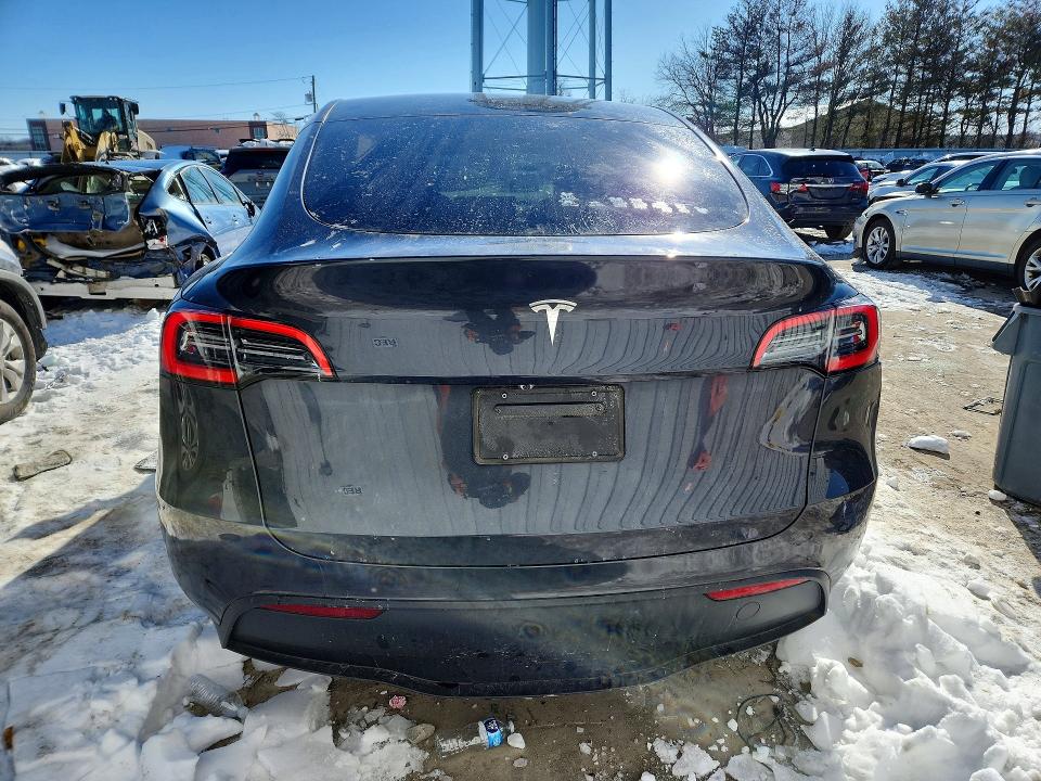 Photo 6 from auction – 2025 TESLA MODEL Y with VIN 7SAYGDED8SF216896