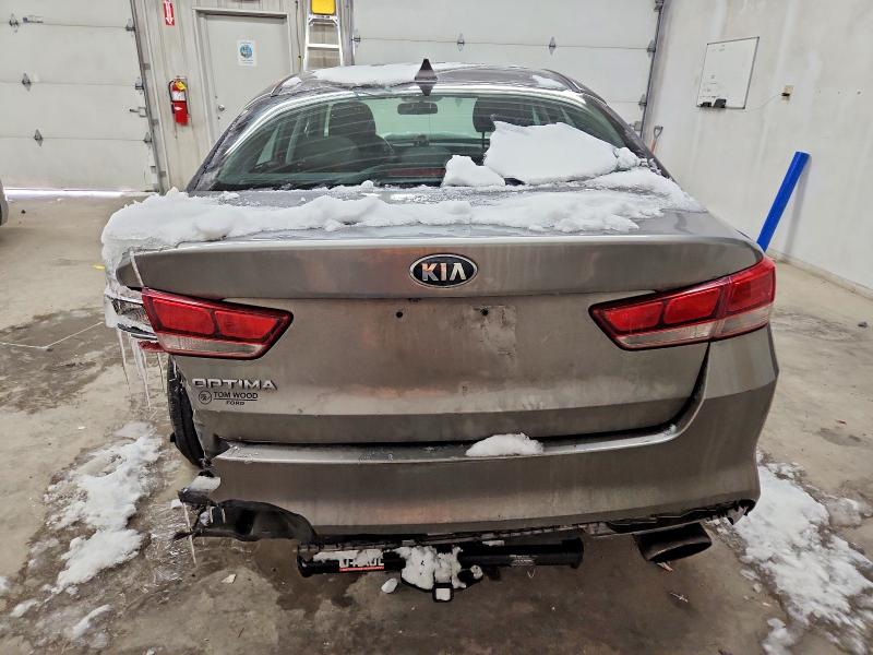 Photo 6 from auction – 2017 KIA OPTIMA with VIN 5XXGT4L39HG161766