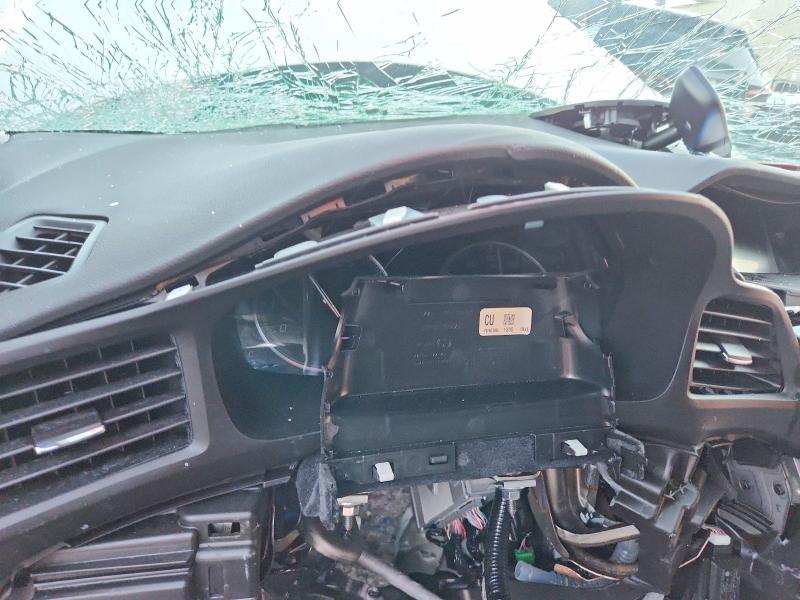 Photo 9 from auction – 2016 ACURA ILX PREMIU with VIN 19UDE2F74GA000902