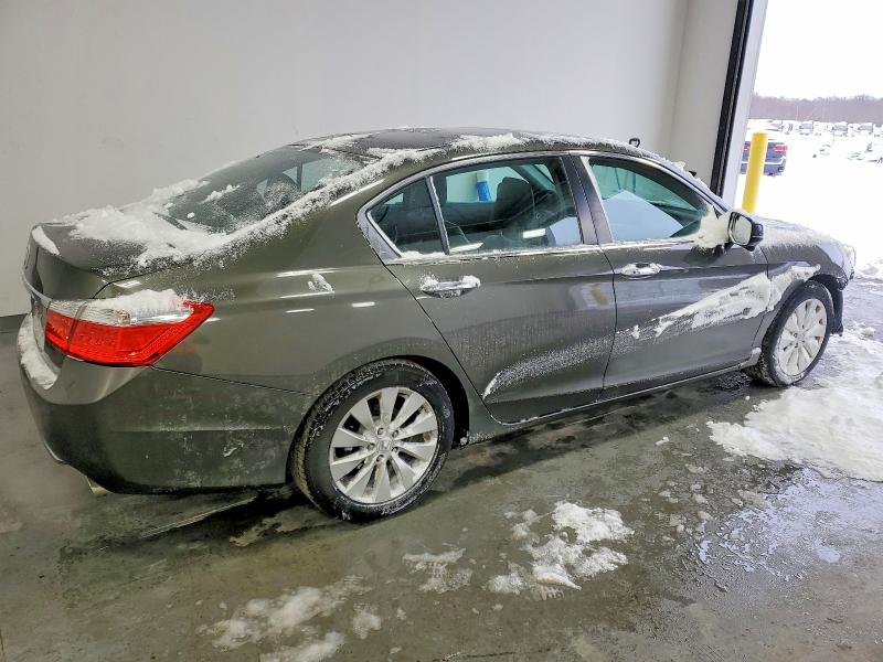 Photo 3 from auction – 2015 HONDA ACCORD EXL with VIN 1HGCR2F84FA084100