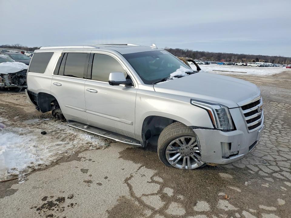 Photo 4 from auction – 2019 CADILLAC ESCALADE with VIN 1GYS4BKJ3KR281430
