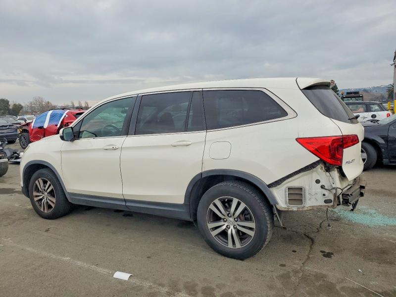Photo 2 from auction – 2017 HONDA PILOT with VIN 5FNYF5H37HB020997