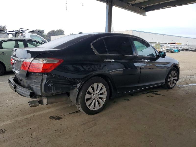 Photo 3 from auction – 2015 HONDA ACCORD with VIN 1HGCR2F83FA144089