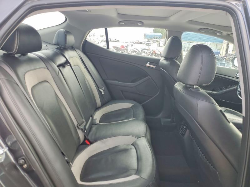 Photo 10 from auction – 2011 KIA OPTIMA with VIN KNAGR4A60B5093362