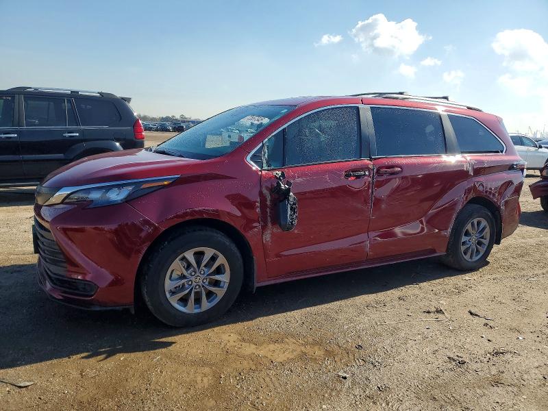 Photo 1 from auction – 2024 TOYOTA SIENNA with VIN 5TDKRKEC8RS218937