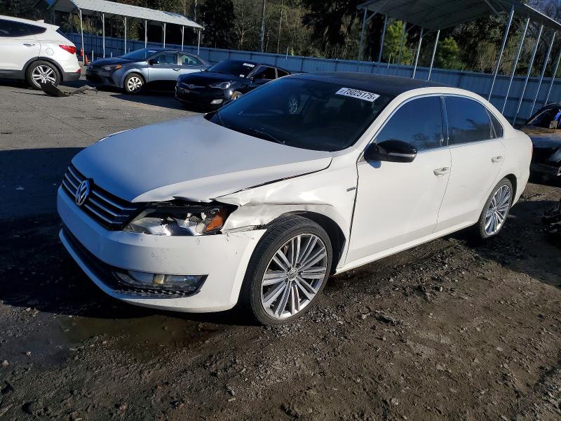 VOLKSWAGEN PASSAT SE 2015 with VIN 1VWBT7A31FC108133 - Photo from auction