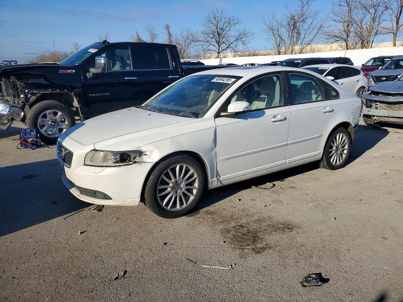 VOLVO S40 T5 2011 with VIN YV1672MS3B2536813 - Photo from auction