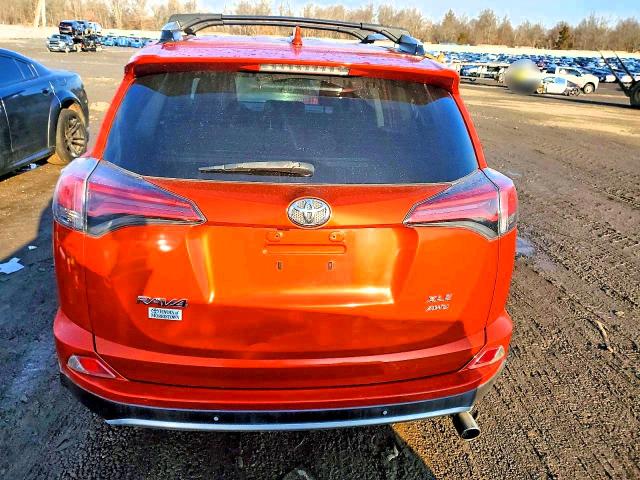 Photo 6 from auction – 2016 TOYOTA RAV4 XLE with VIN 2T3RFREV2GW536565