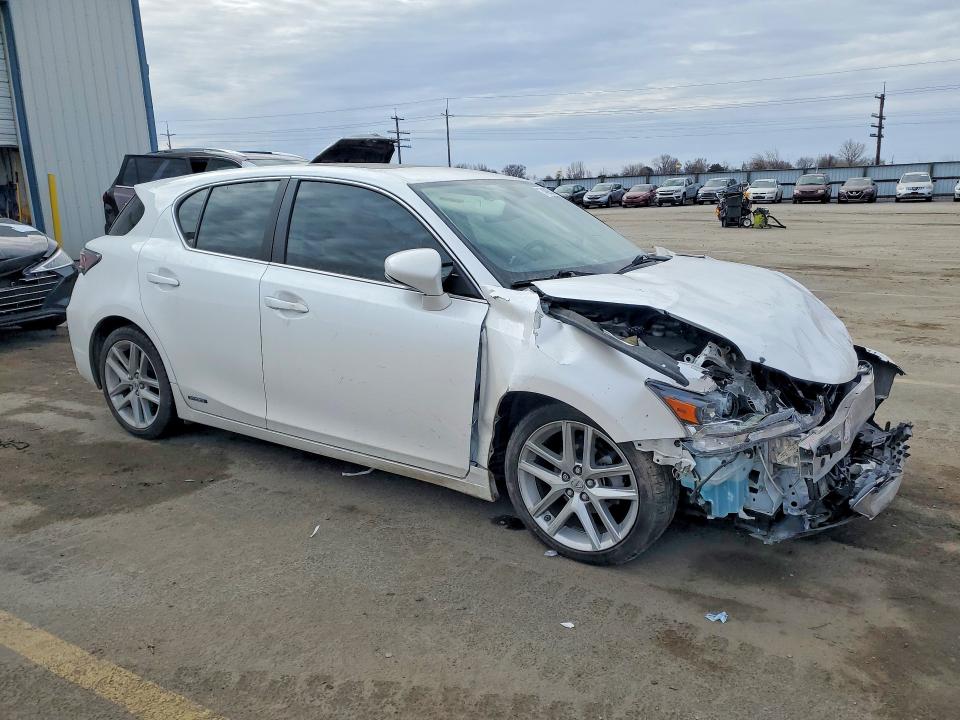 Foto 4 de la subasta – 2016 LEXUS CT 200H con VIN JTHKD5BH3G2276036