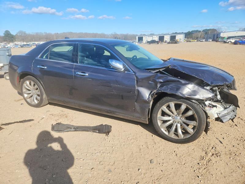Photo 4 from auction – 2019 CHRYSLER 300 with VIN 2C3CCAEG0KH697592