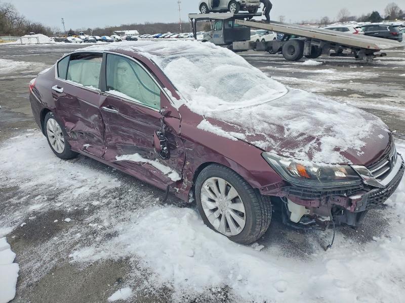 Photo 4 from auction – 2015 HONDA ACCORD with VIN 1HGCR2F87FA080302