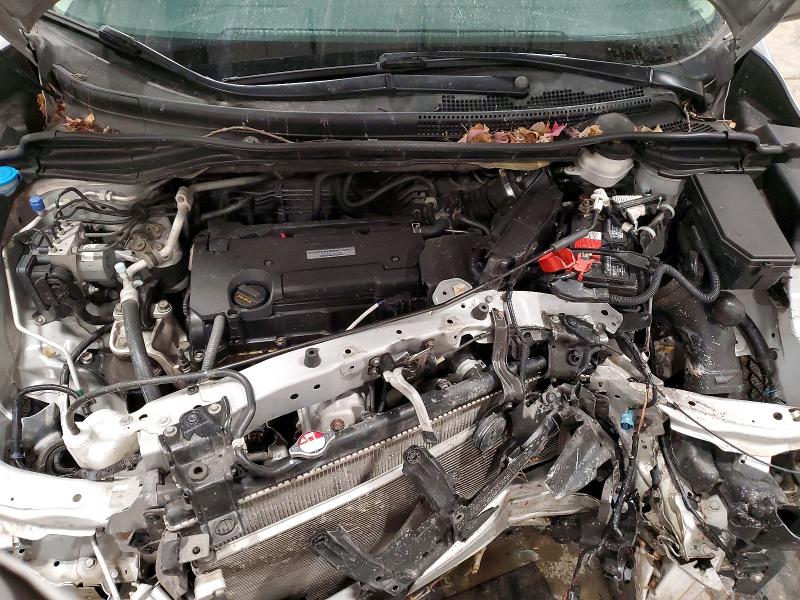 Photo 12 from auction – 2016 HONDA CR-V LX with VIN 2HKRM4H39GH668877