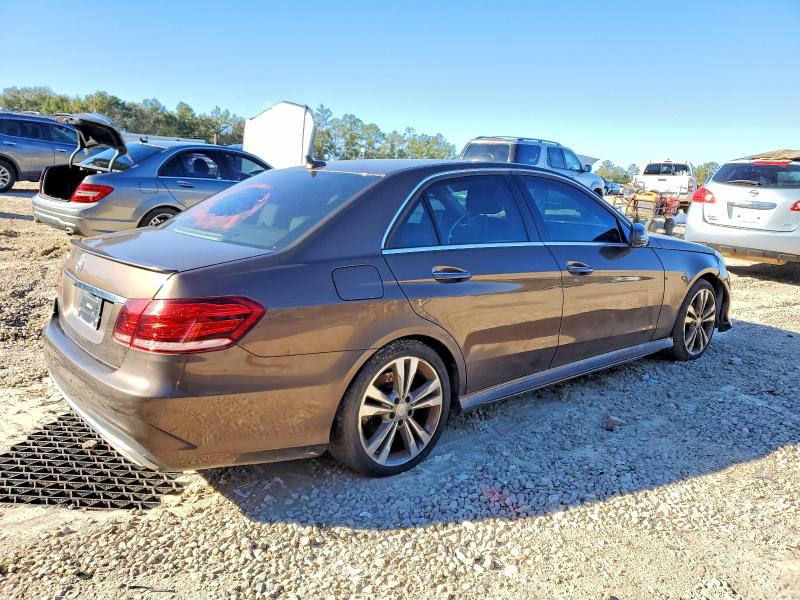Photo 3 from auction – 2014 MERCEDES-BENZ E 350 with VIN WDDHF5KB4EA886831