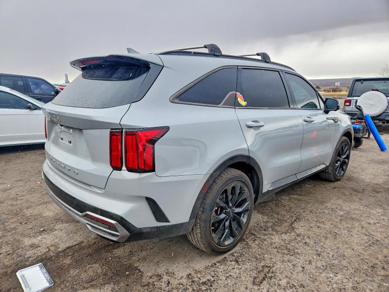 Photo 3 from auction – 2022 KIA SORENTO SX with VIN 5XYRK4LF4NG099478