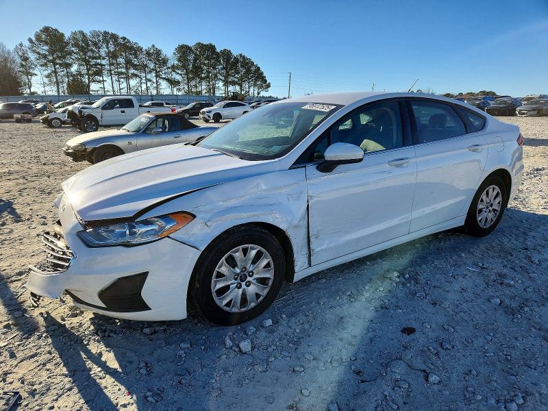 FORD FUSION 2019 with VIN 3FA6P0G74KR267045 - Photo from auction