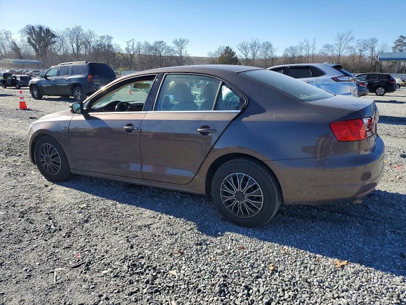Photo 2 from auction – 2013 VOLKSWAGEN JETTA with VIN 3VWDP7AJ0DM280046