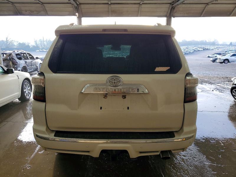 Photo 6 from auction – 2018 TOYOTA 4RUNNER with VIN JTEBU5JR2J5598616