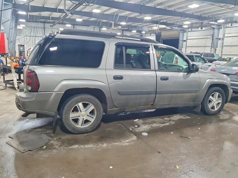 Photo 3 from auction – 2005 CHEVROLET TRAILBLAZE with VIN 1GNET16S756167415
