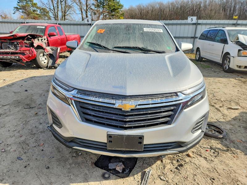 Photo 5 from auction – 2022 CHEVROLET EQUINOX LT with VIN 3GNAXKEV6NL135758
