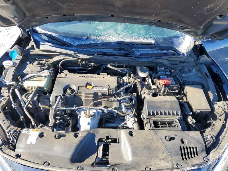 Photo 11 from auction – 2018 HONDA CIVIC with VIN 19XFC2F73JE040342