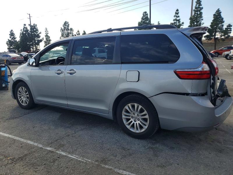 Photo 2 from auction – 2016 TOYOTA SIENNA XLE with VIN 5TDYK3DC2GS735170
