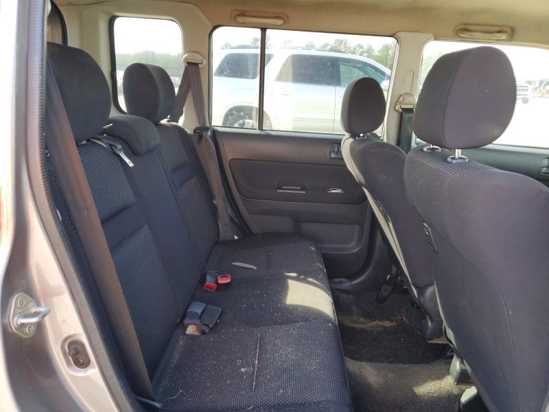 Photo 11 from auction – 2005 TOYOTA SCION XB with VIN JTLKT324354006008