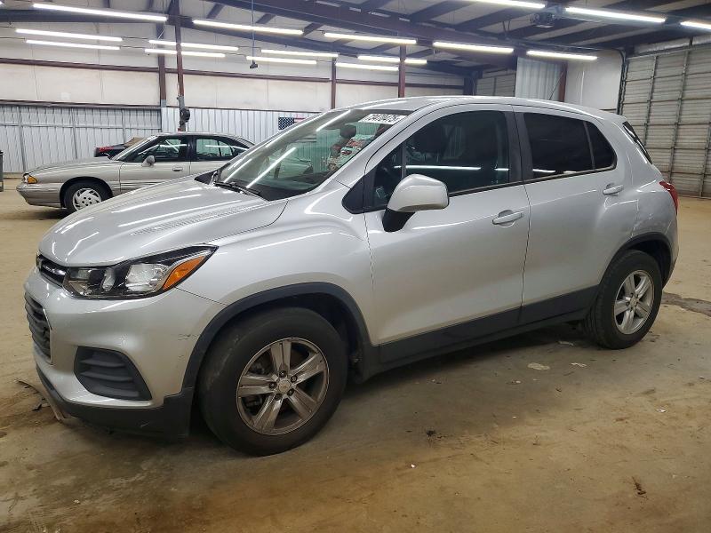 CHEVROLET TRAX LS 2020 with VIN KL7CJKSB7LB024211 - Photo from auction