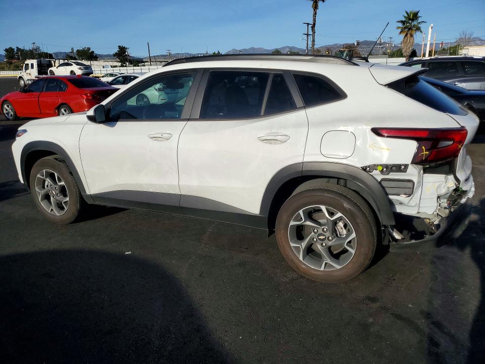 Photo 2 from auction – 2025 CHEVROLET TRAX with VIN KL77LHEP5SC092697