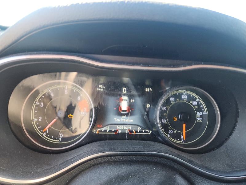 Photo 9 from auction – 2019 JEEP CHEROKEE L with VIN 1C4PJLDB6KD402772