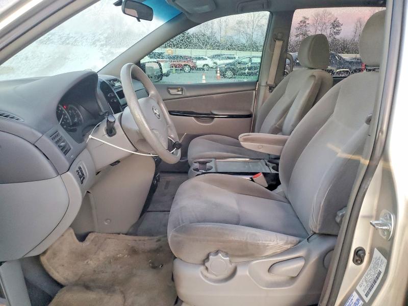 Photo 7 from auction – 2004 TOYOTA SIENNA CE with VIN 5TDZA23CX4S203518
