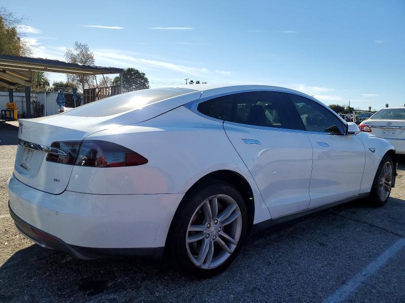 Photo 3 from auction – 2013 TESLA MODEL S with VIN 5YJSA1CG1DFP03716