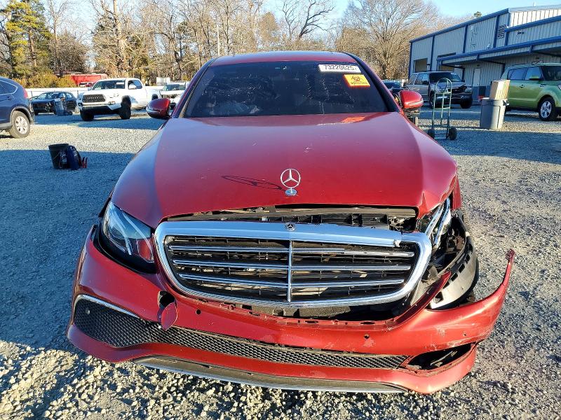 Foto 5 de la subasta – 2018 MERCEDES-BENZ E con VIN WDDZF4JB2JA445032